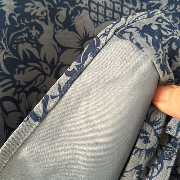 Denim & Co. Signature Roll Tab Sleeve Button Front Tunic Lined Floral Relaxed - Picture 4 of 7